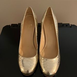 Kate spade gold pumps